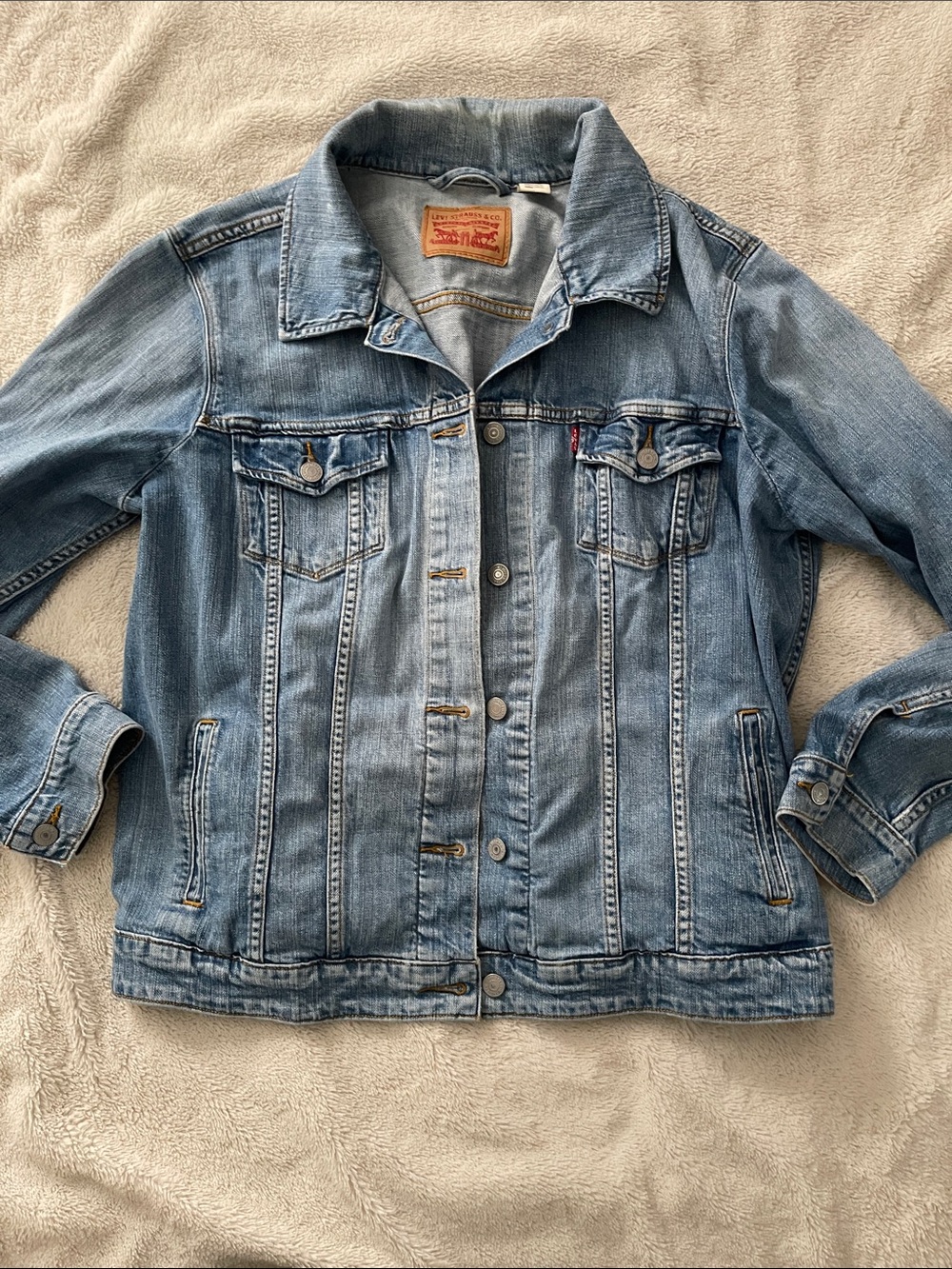 Levi's Light Blue Women's Denim Trucker Jacket